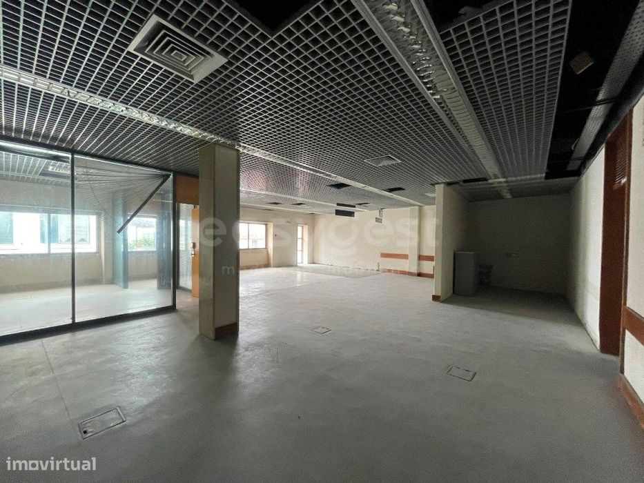 Escritório no centro da vila de Montemor-o-Velho