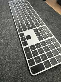 Apple Teclado Magic Keyboard com Touch ID