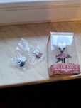 Figurka Hornet + 2x piny z Hollow knight
