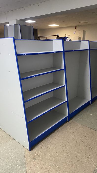 Стійка-вітрина на пять полиць для торгівлі