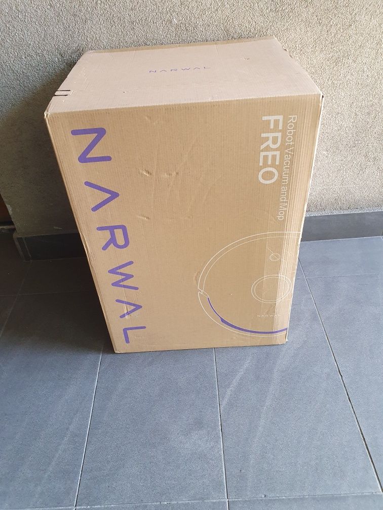 Robot sprzątający NARWAL Freo biały