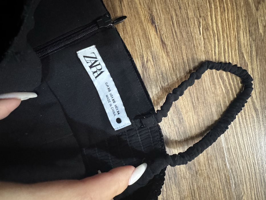 Продам шикарну сукню Zara ! Xs