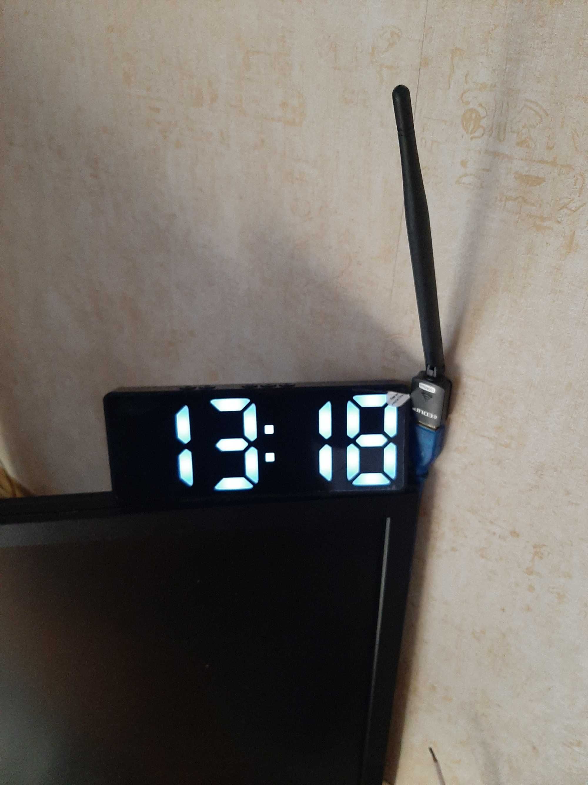 Годинник цифровий з LED індикацією Новий