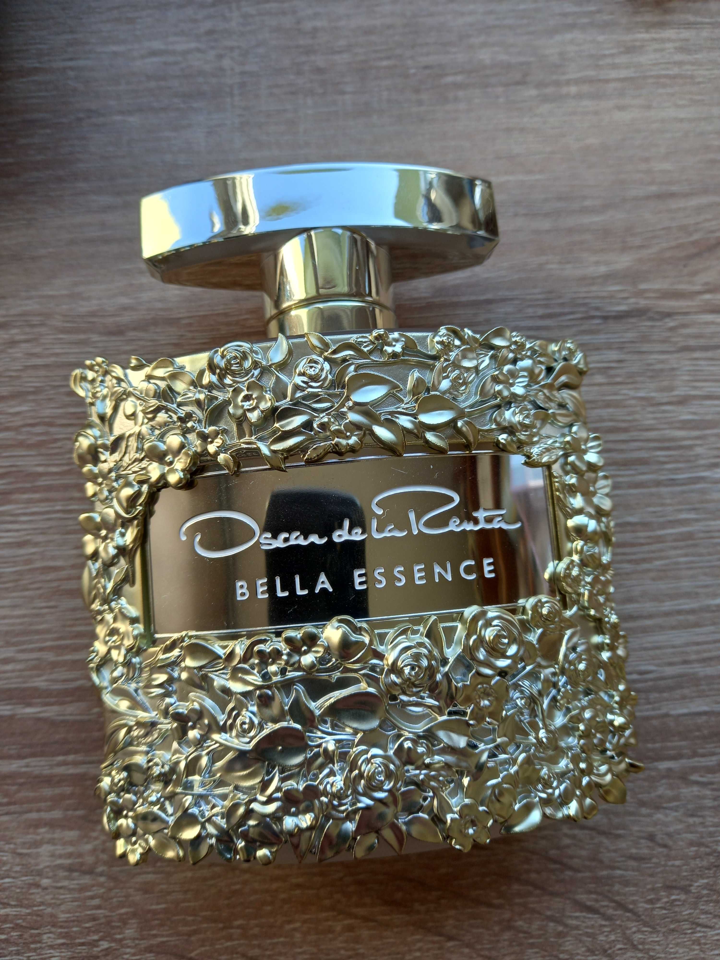 Oscar de la Renta
Bella Essence 100 ml.