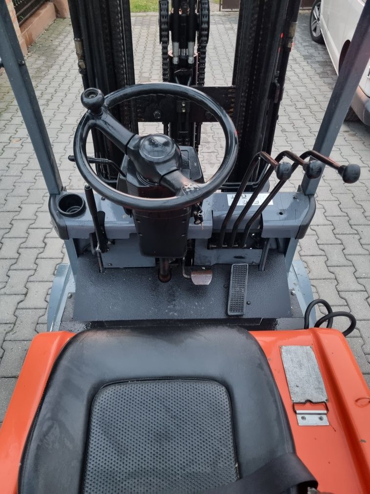 Wózek widłowy TOYOTA FBESF15  faktura VAT