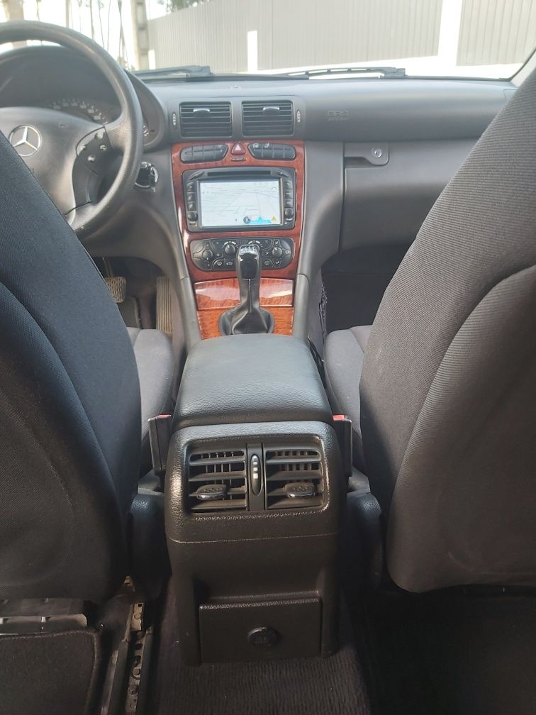 Mercedes-Benz c220 w203