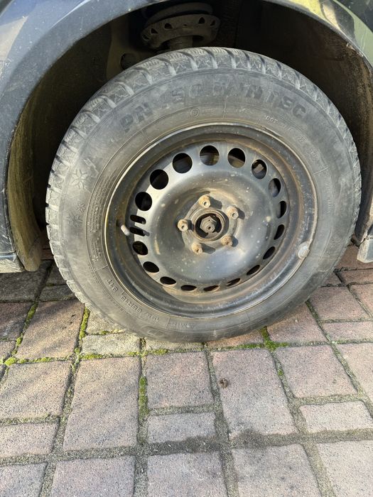 Felgi kola opony zimowe  5x110 195/65 r15 Astra H