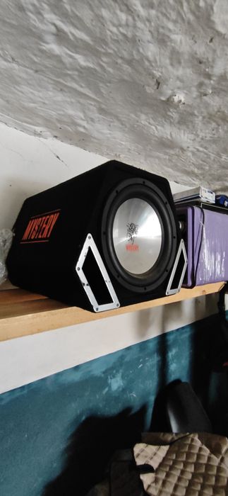 Продам сабвуфер активний