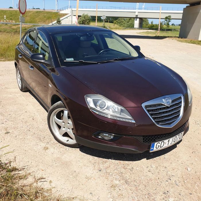 Lancia Delta Stan samochodu bardzo dobry, technicznie i wizualnie.