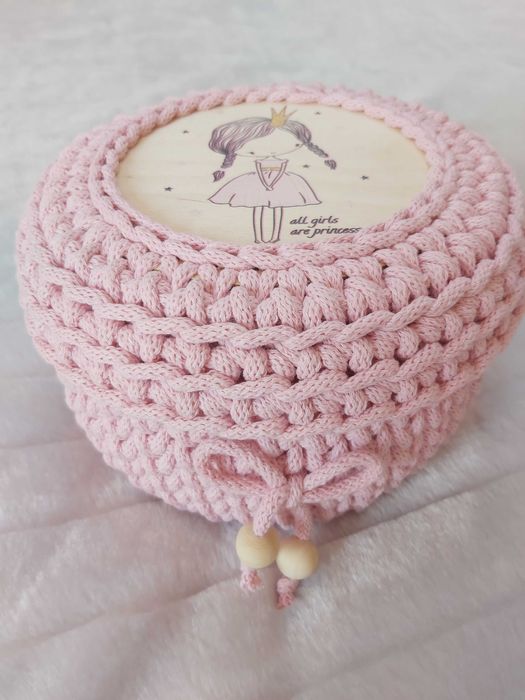 Piękny Koszyk z bawełnianego sznurka