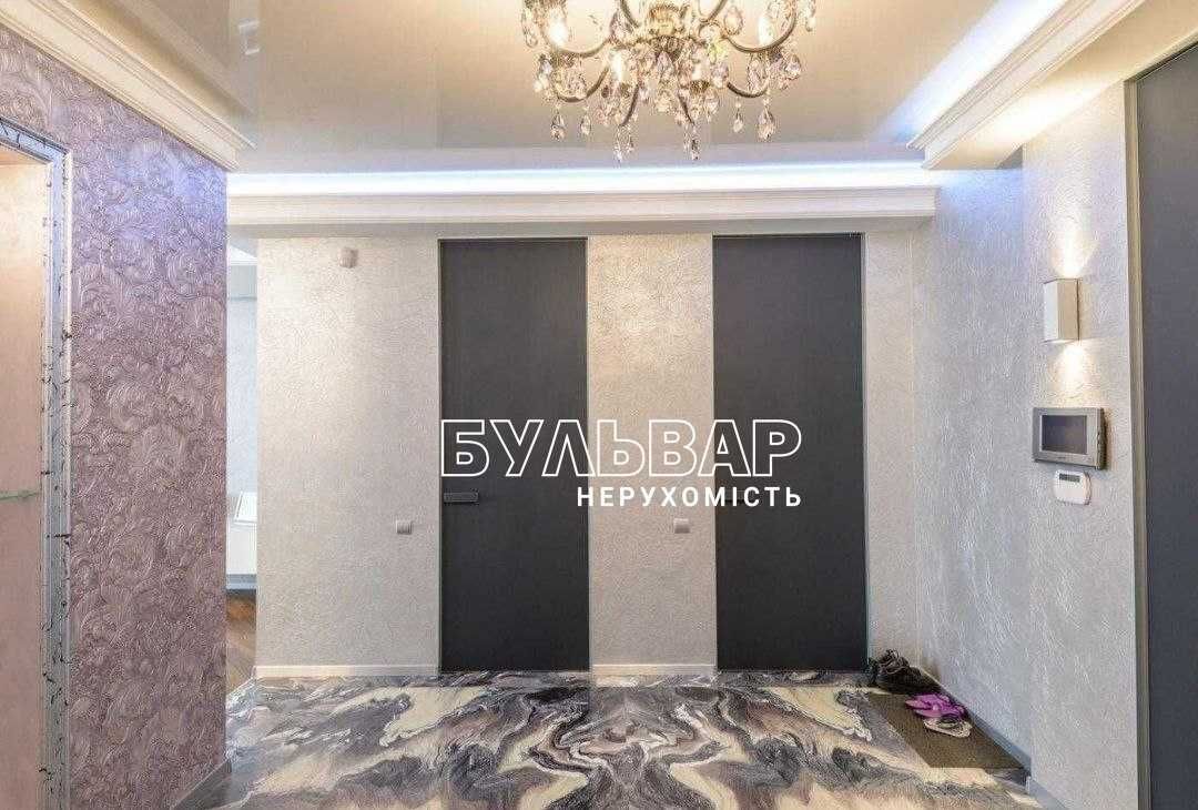 VIP!! Продам 3 к.кв Новостой ЖК Мир пер. Отакара Яроша, Бот Сад
