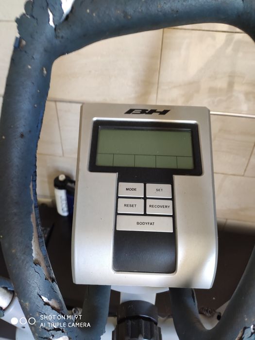 Conjunto de máquinas de ginásio BH