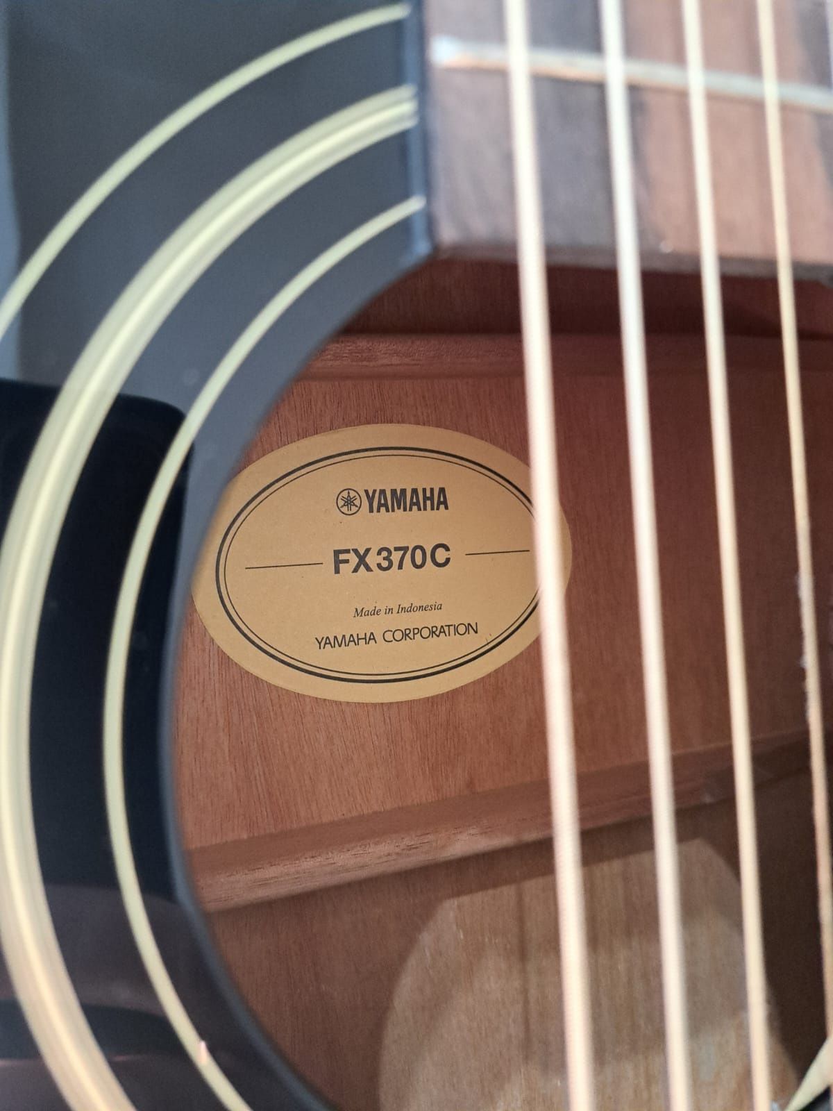 Yamaha akustyczno elektryczna FX 370C