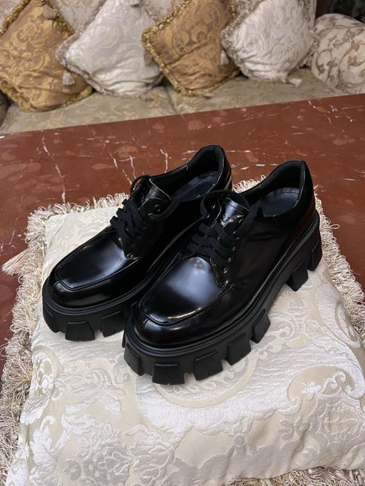 Туфлі Прада оригінал