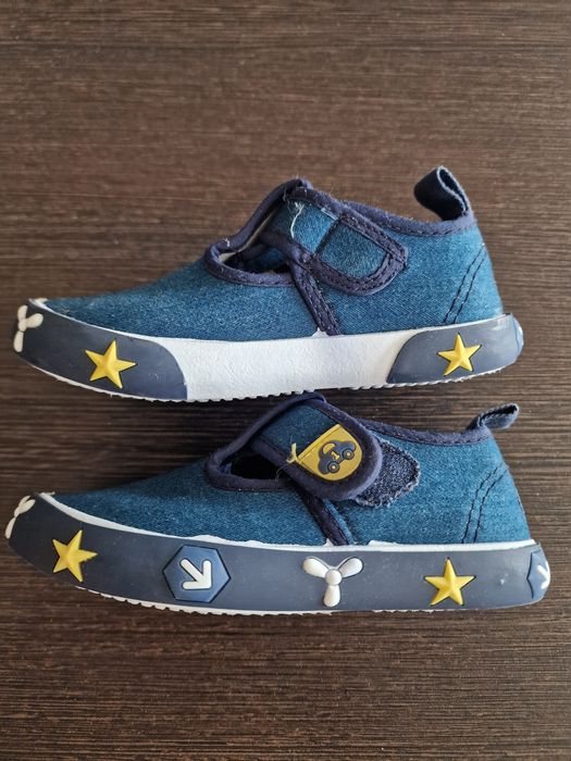 Buty, kapcie dziecięce Cool Club rozm 25