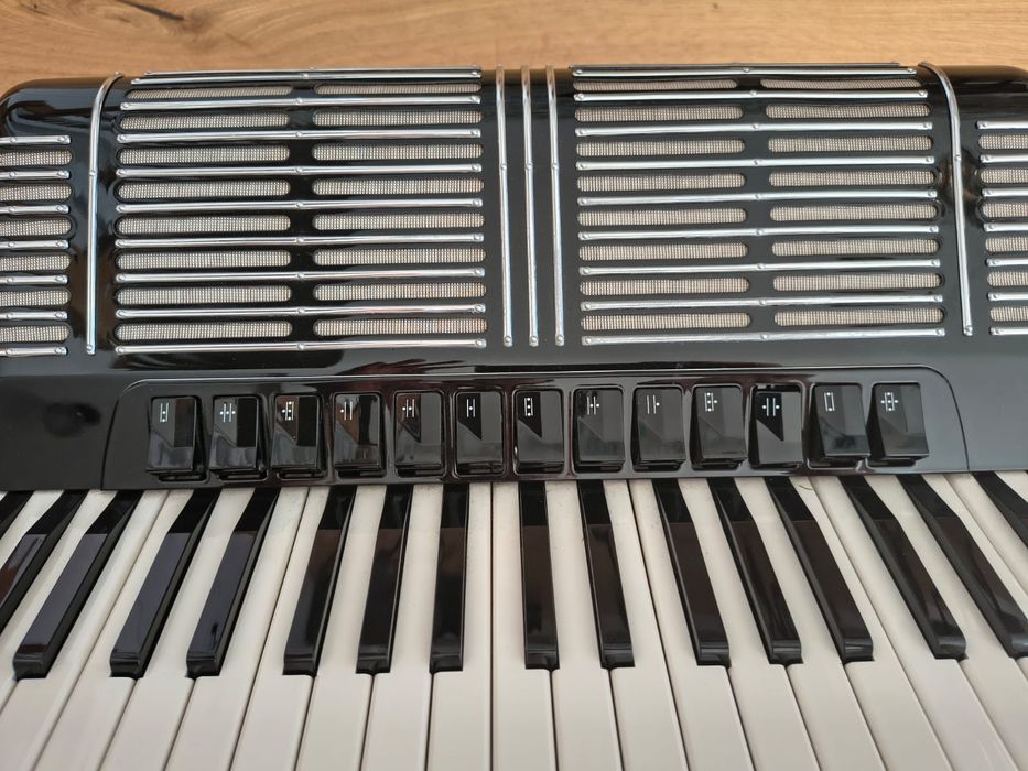 Akordeon Hohner Morino V