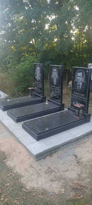 Пам'ятники з граніту