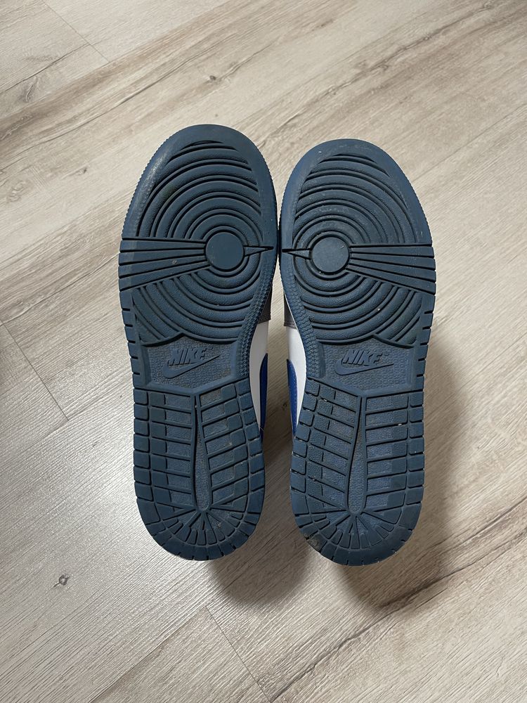 Air Jordan 1 mid, grey and blue
