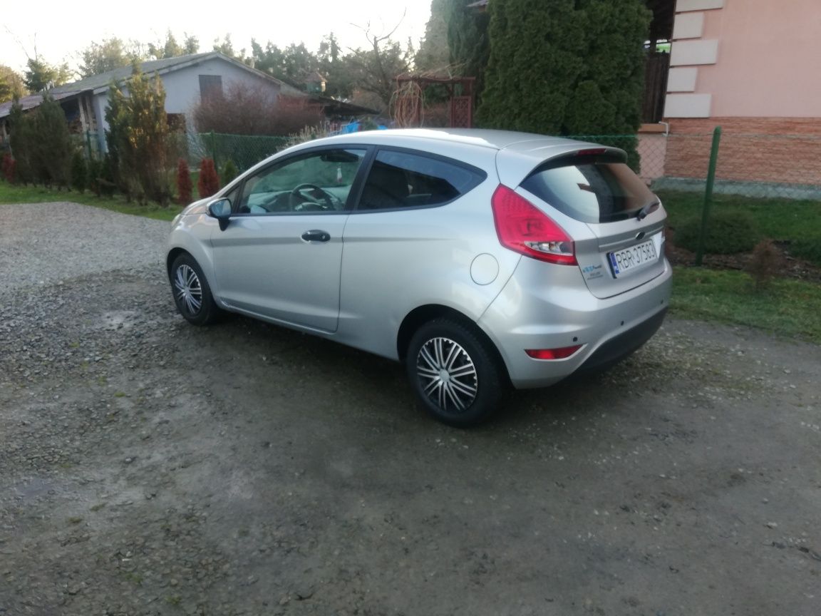 Ford Fiesta mk7 1.6 TDCI Chip 120 KM VAN, Klima, Multifunkcja