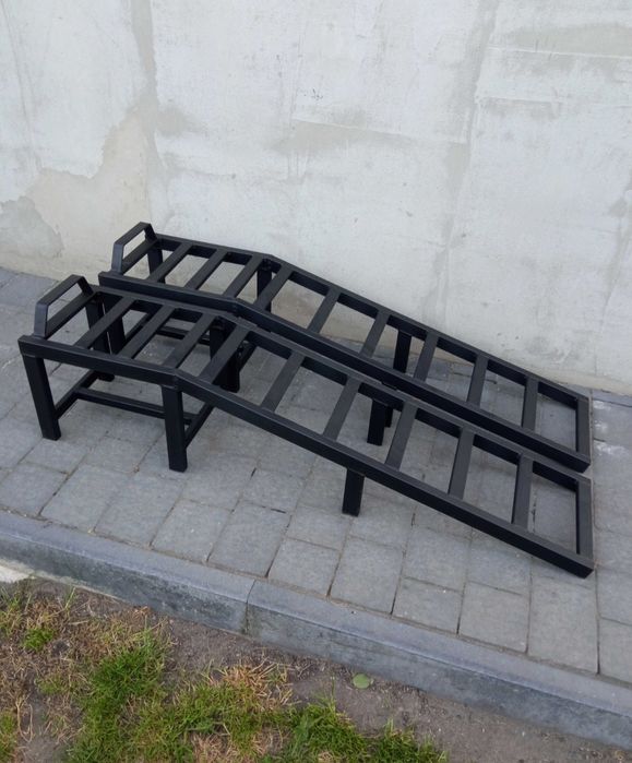 Najazdy samochodowe 2 sztuki