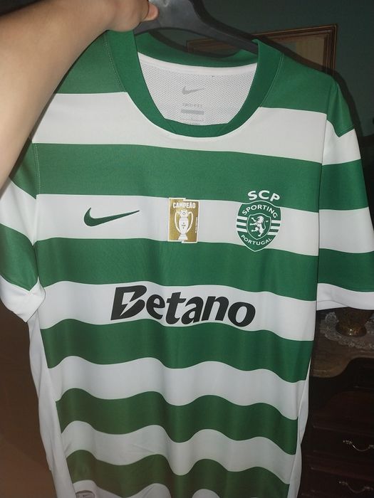 camisola Gyökeres oficial