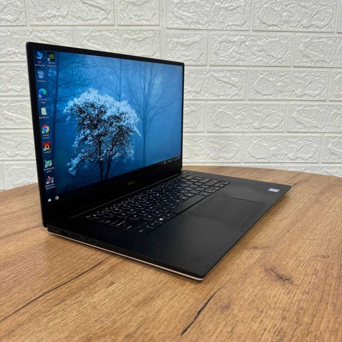 Dell XPS 9560 15.6" FHD IPS i5-7300HQ 8GB 256GB SSD GTX 1050