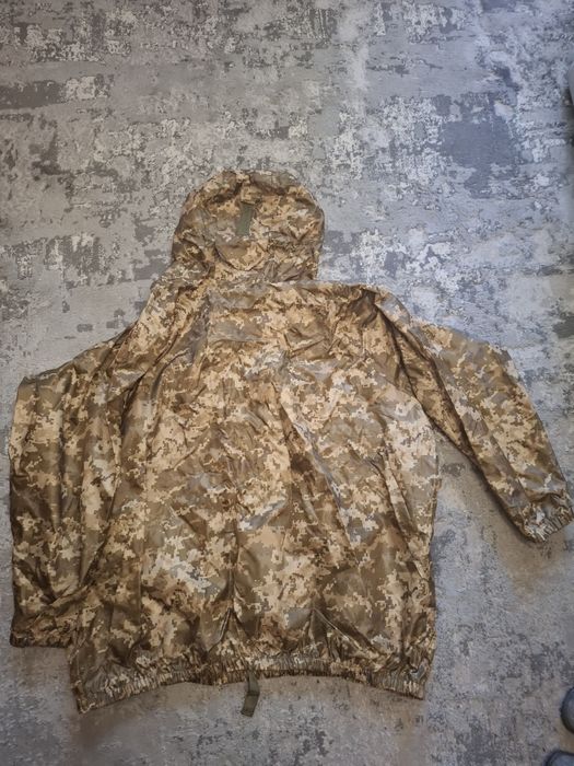 Військовий  одяг