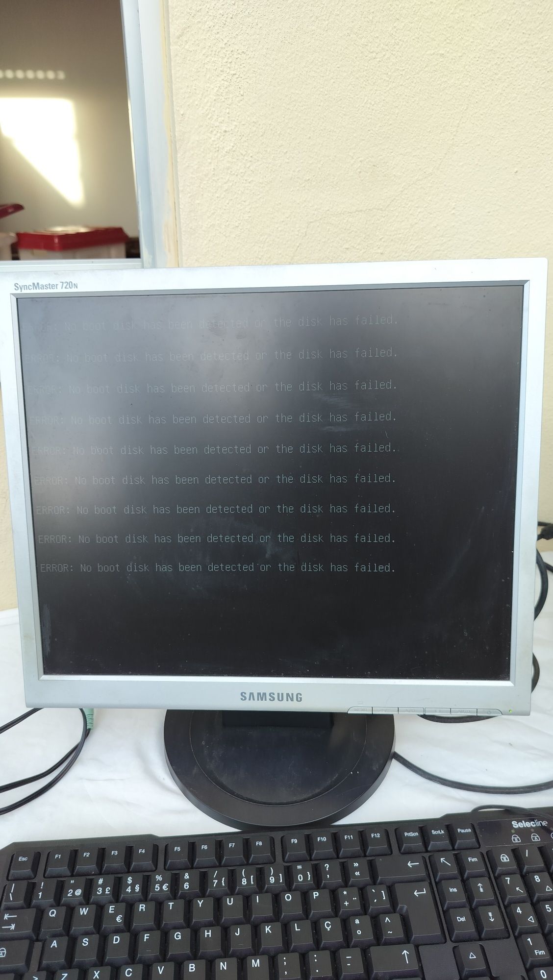 Monitor com Torre Computador completo