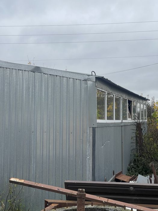 Продам битовку побутівку з двух частин