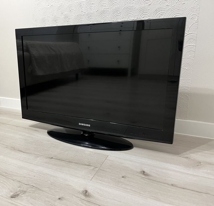 Telewizor Samsung 32 cale + dekoder