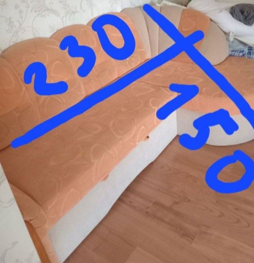 Продам детскую стенку  и диван за 11 000 грн