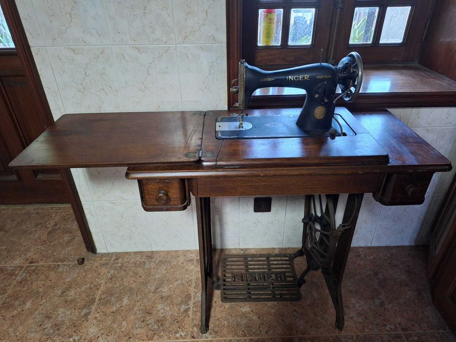 Máquina de costura Singer