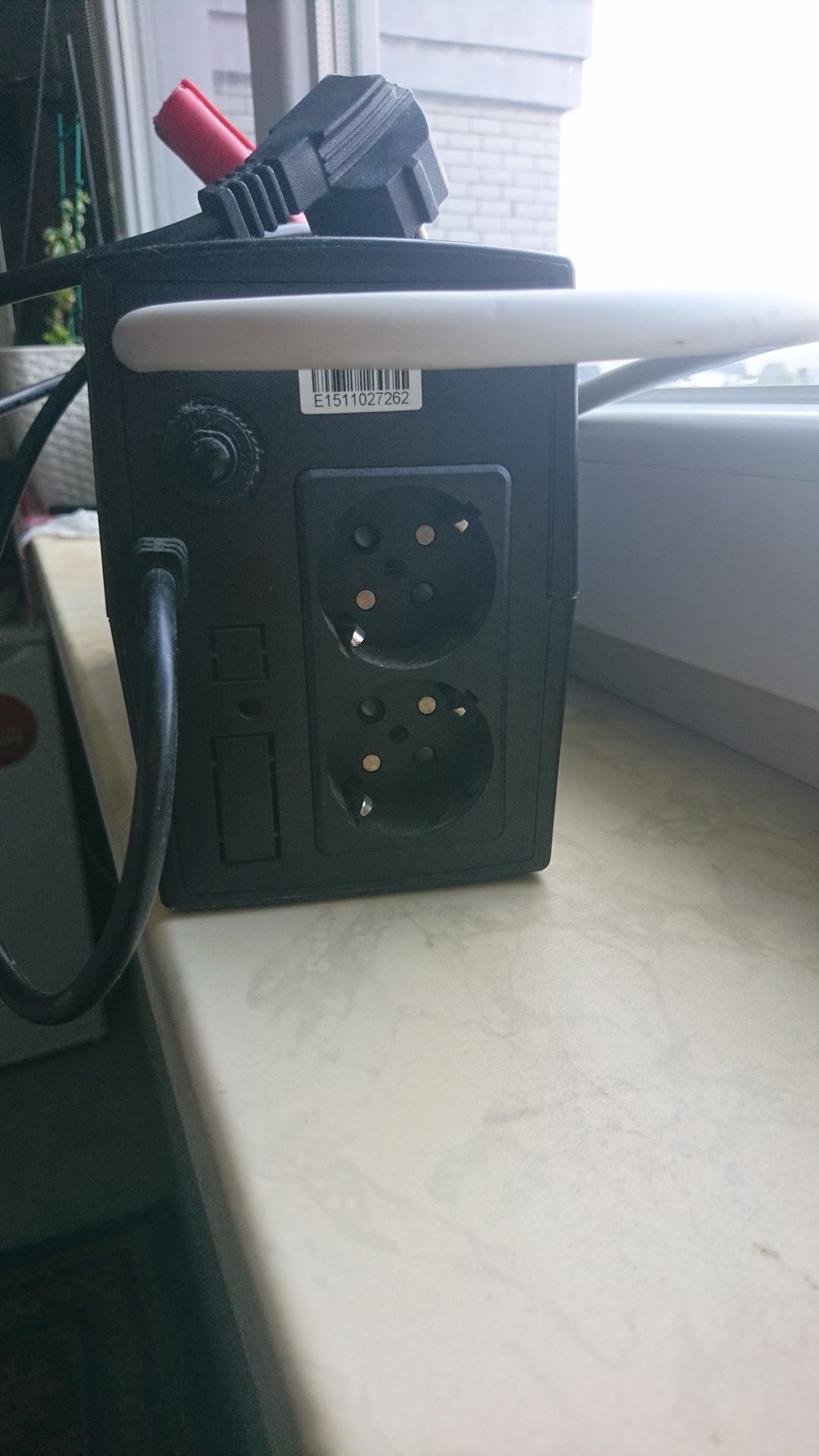 Істочник Безперебійного живлення! UPS (англ. Uninterruptible Power Sup