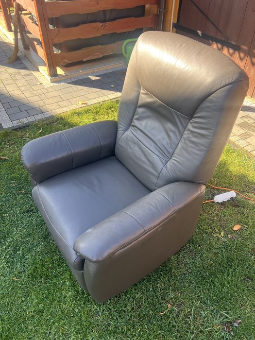Fotel skórzany rozkładany