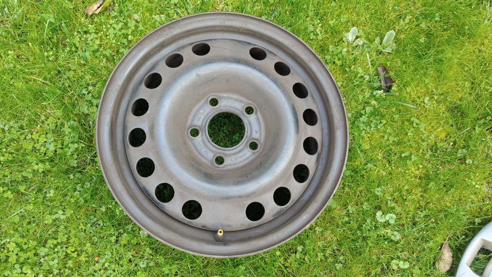 Felgi stalowe 5x110 15" Opel Astra, oryginalne kołpaki