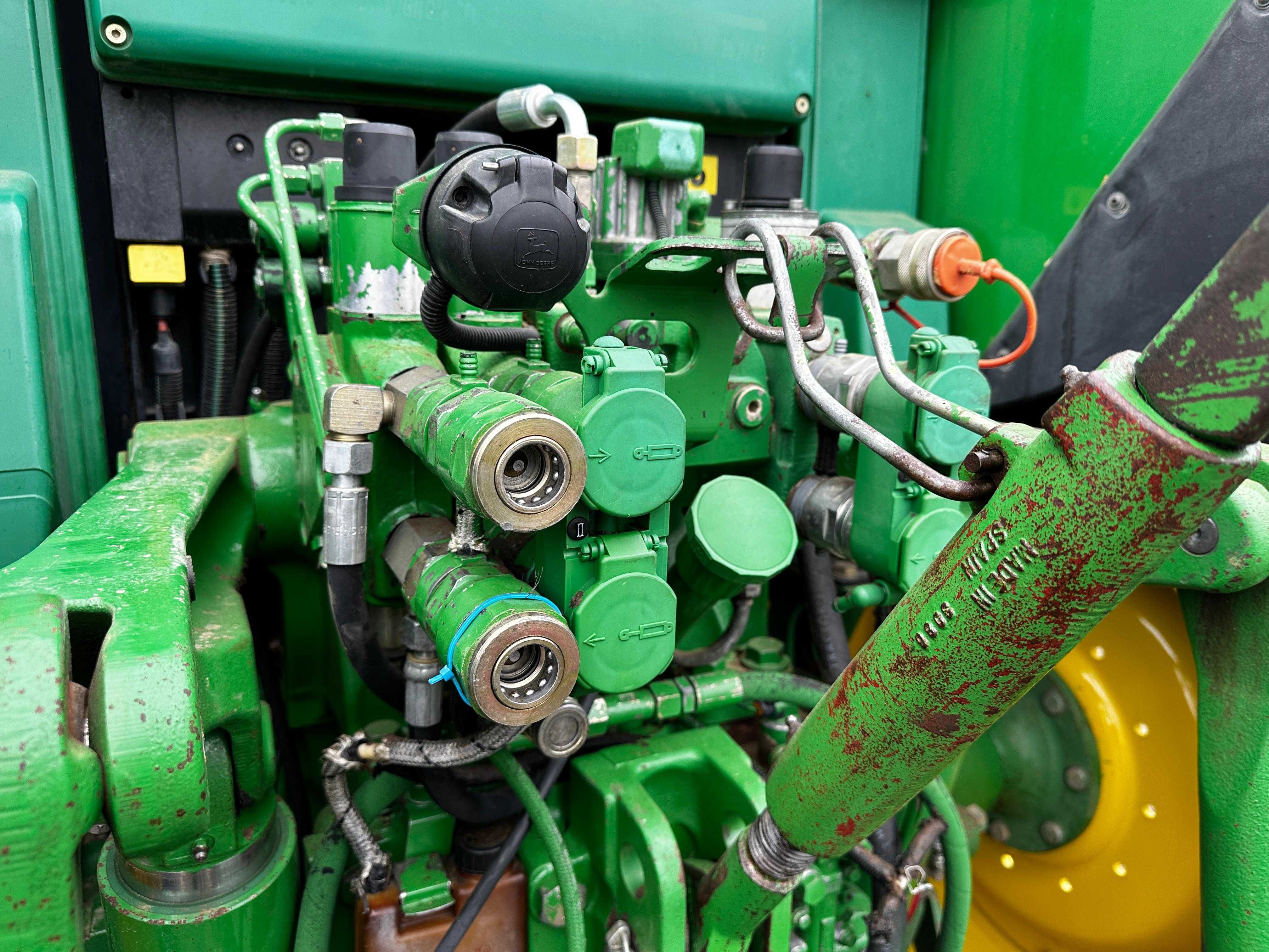 Трактор John Deere 6820 - 2003рік