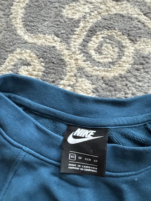 Продам свитер найк