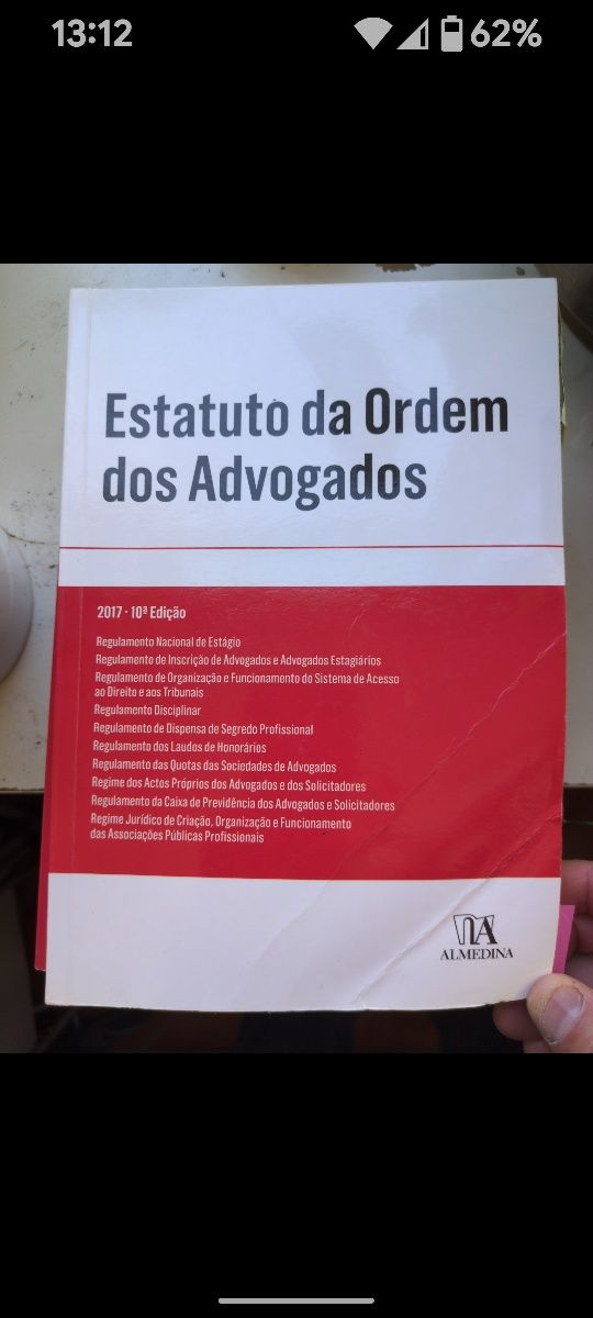 Livros de Direito variados