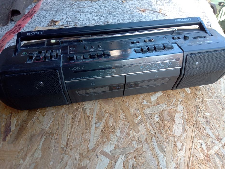 Radiomagnetofon Sony cfs-dw30l Boombox z subwooferem