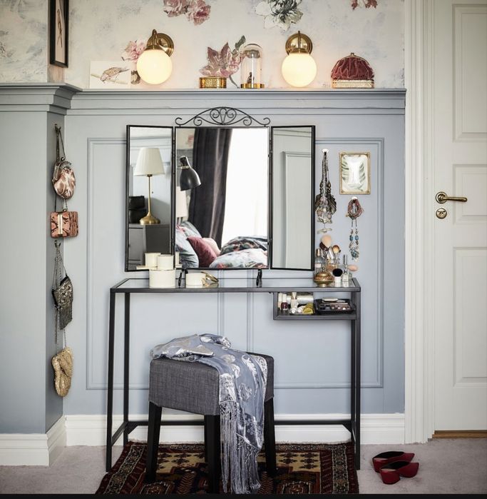 Secretária IKEA VITTSJÖ com tampo de vidro