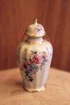 Delicada Peça vintage da Royal Porcelain