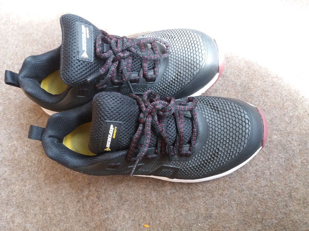 Buty robocze Dunlop 37,5 z metalowym czubkiem