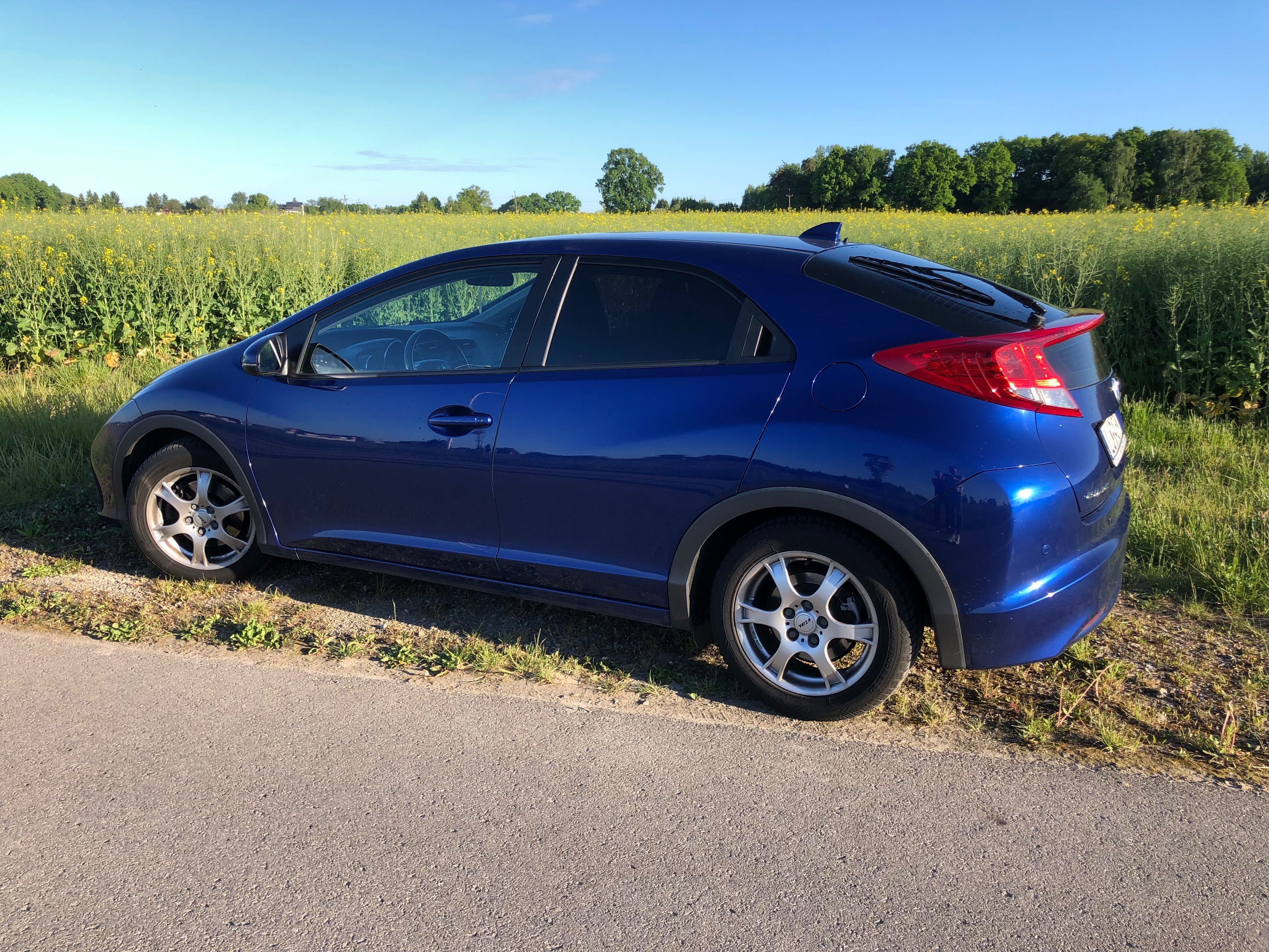 HONDA Civic 1.8 I-VTEC 2012 r. Bezwypadkowy Kamera Ledy