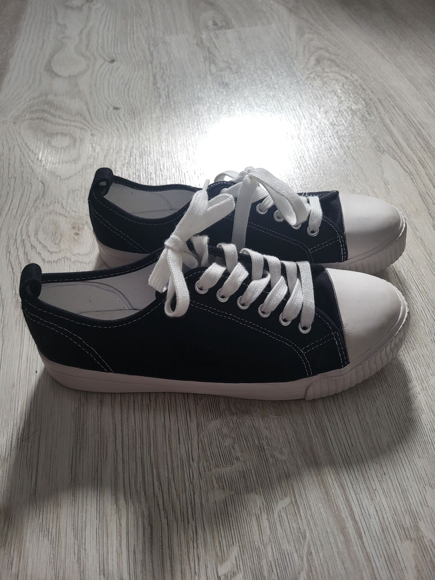 Trampki buty sportowe hm 38 czarne nowe