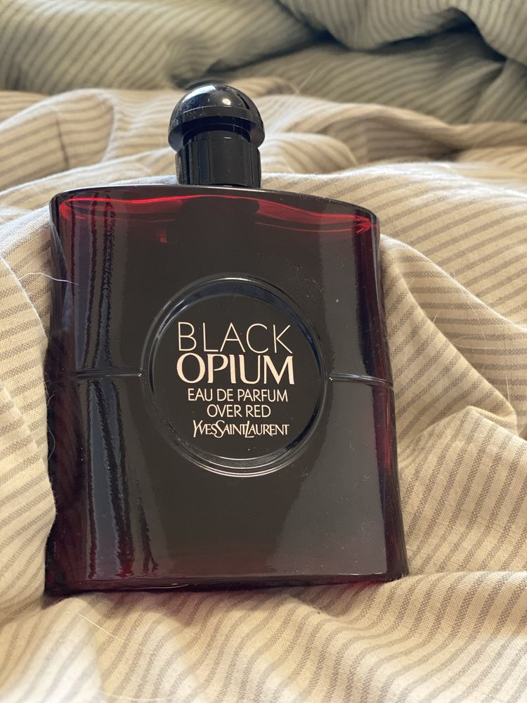 Yves Saint Laurent Black Opium Over Red 90ml