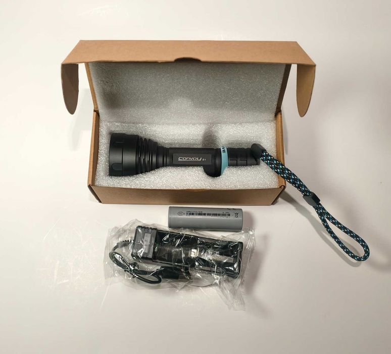 Latarka zoom, zmienna szerokość wiązki, zasięg 1,2km