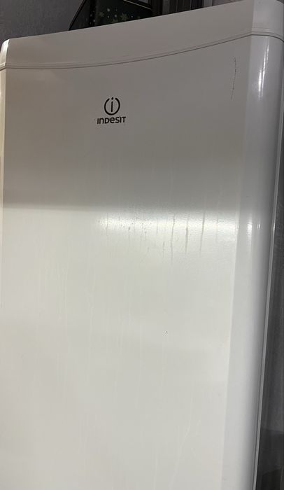 Холодильник indesit б/у