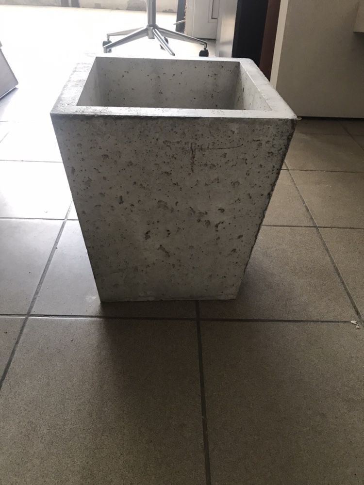 Donica doniczka betonowa
