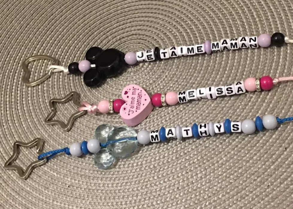 Prendedores de chupeta e porta chaves