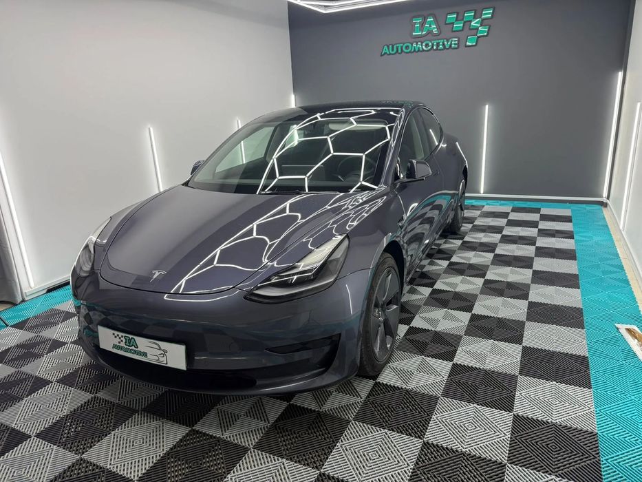 Tesla Model 3 Standard Range Plus RWD